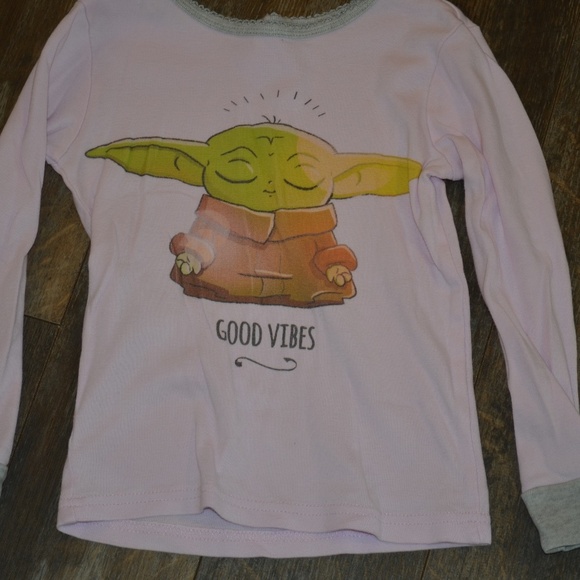 Disney Star Wars Yoda Pajama Shirt - Picture 2 of 2